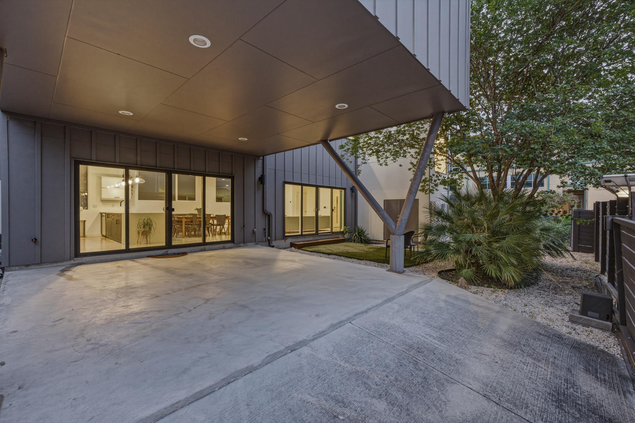 1606 Salina Street Austin TX 78702