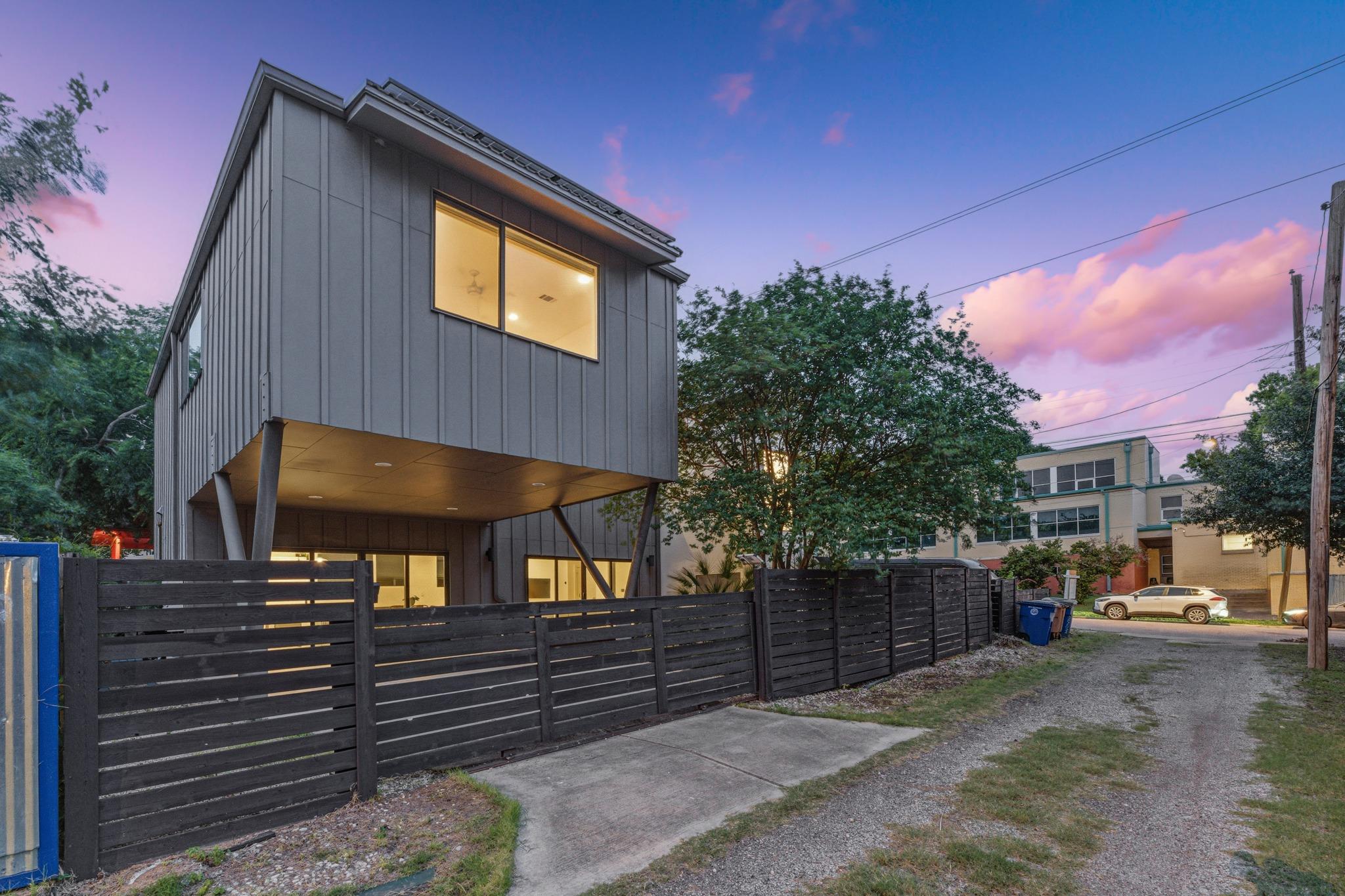 1606 Salina Street Austin TX 78702