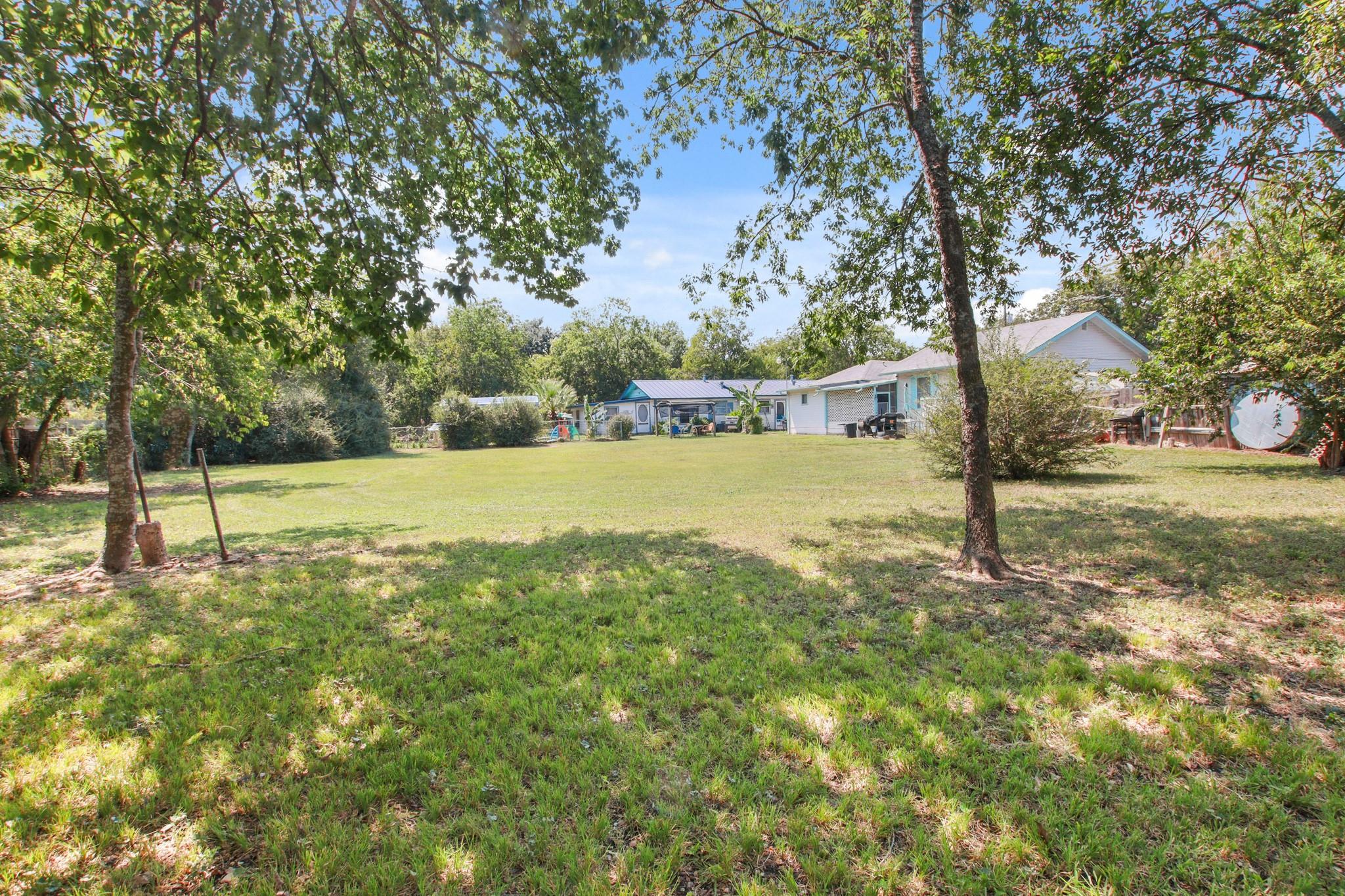 1007 Kimbro Street Taylor TX 76574