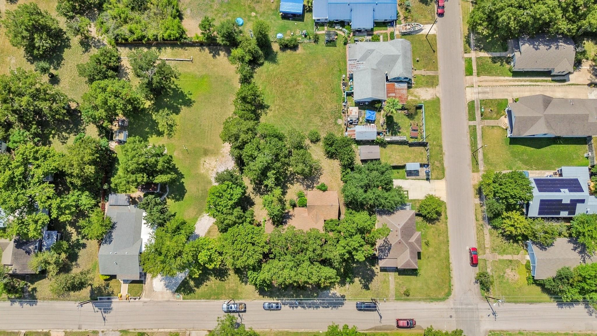 1007 Kimbro Street Taylor TX 76574