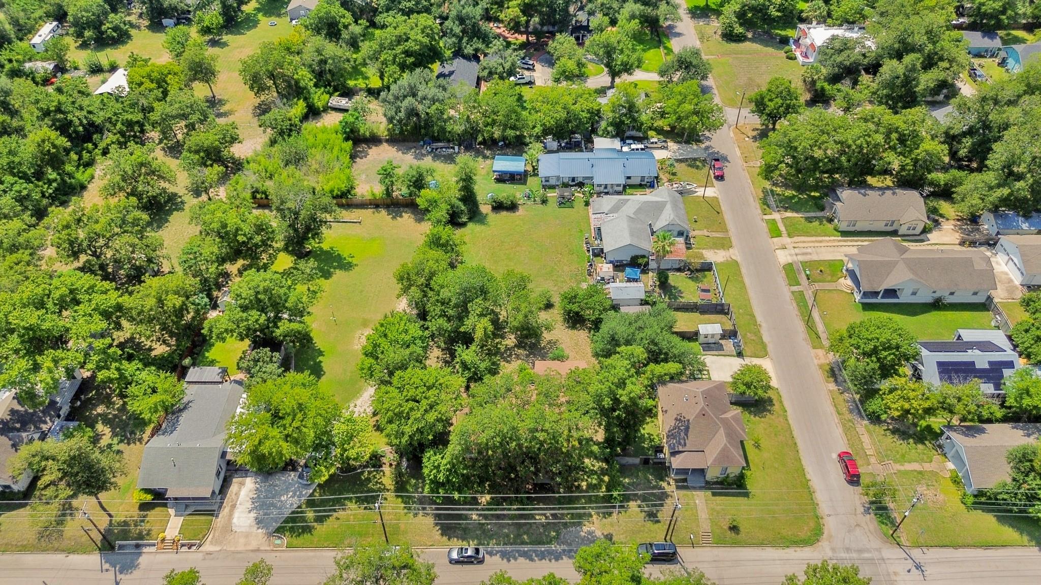 1007 Kimbro Street Taylor TX 76574