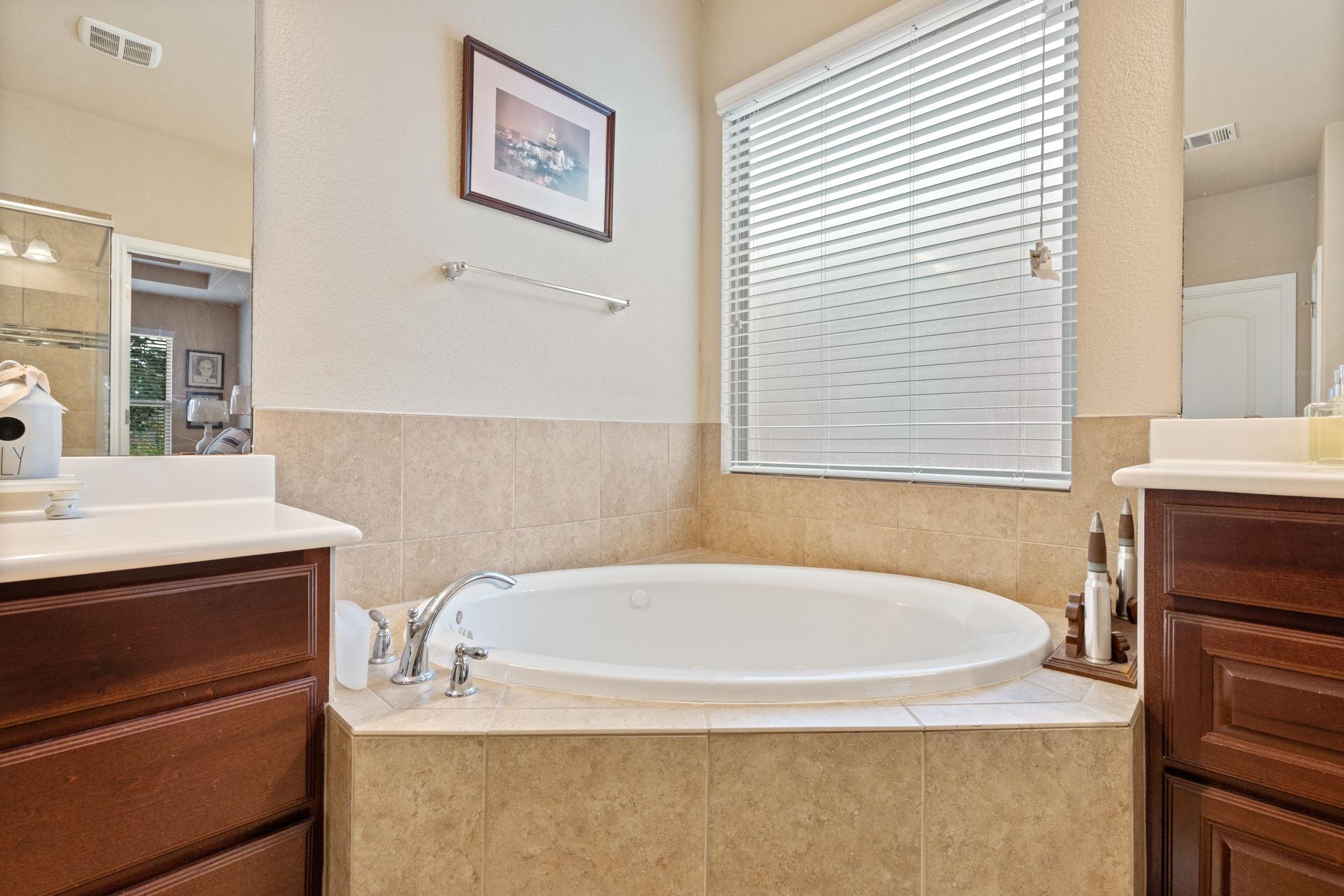 2037 Herzog Boulevard Kyle TX 78640