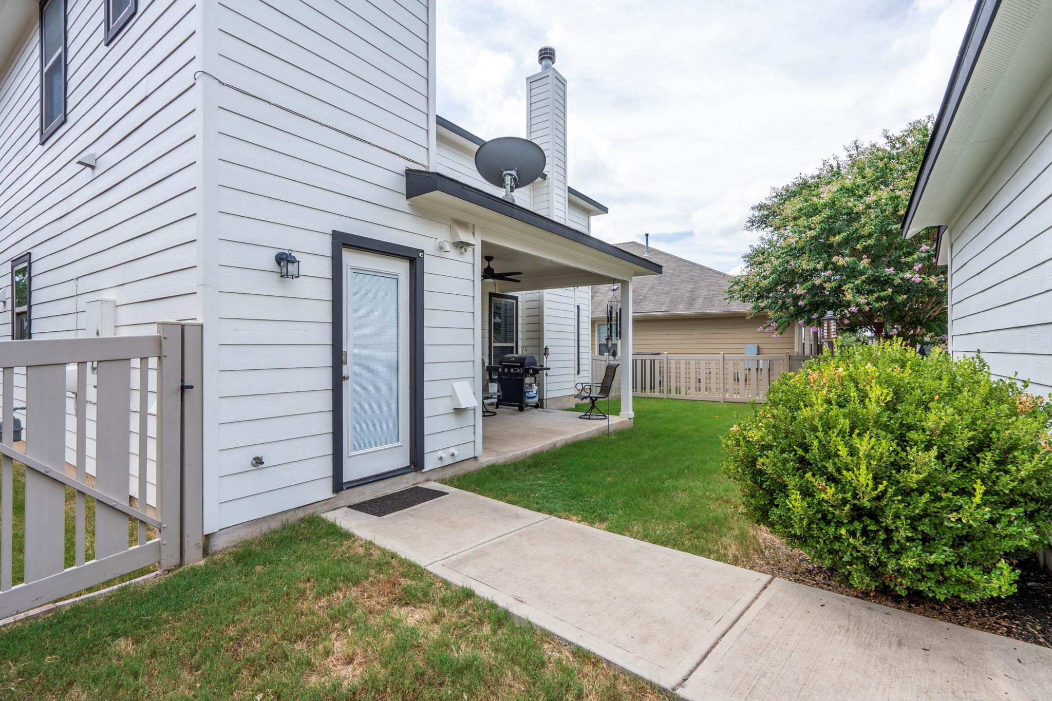 2037 Herzog Boulevard Kyle TX 78640