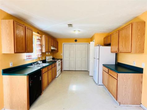 2105 W Gillis Avenue Cameron TX 76520