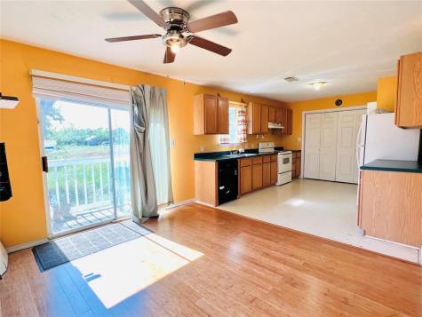 2105 W Gillis Avenue Cameron TX 76520