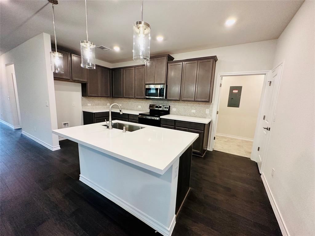 709 Long Run Liberty Hill TX 78642