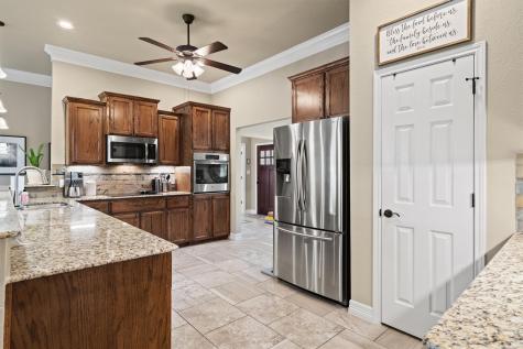 416 Western Sky Trail Jarrell TX 76537