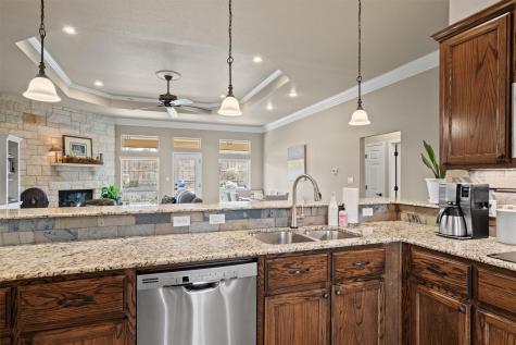416 Western Sky Trail Jarrell TX 76537