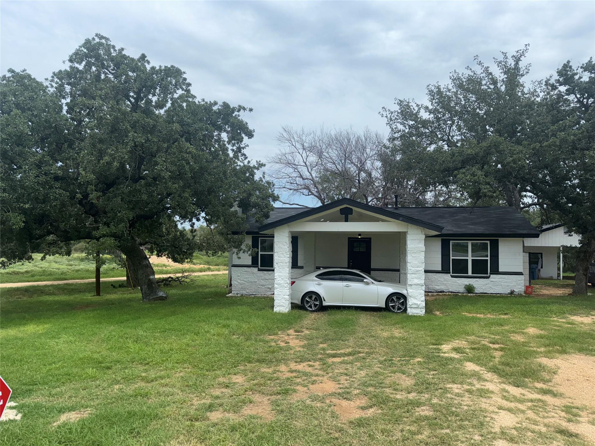 210 Highcrest Drive Granite Shoals TX 78654