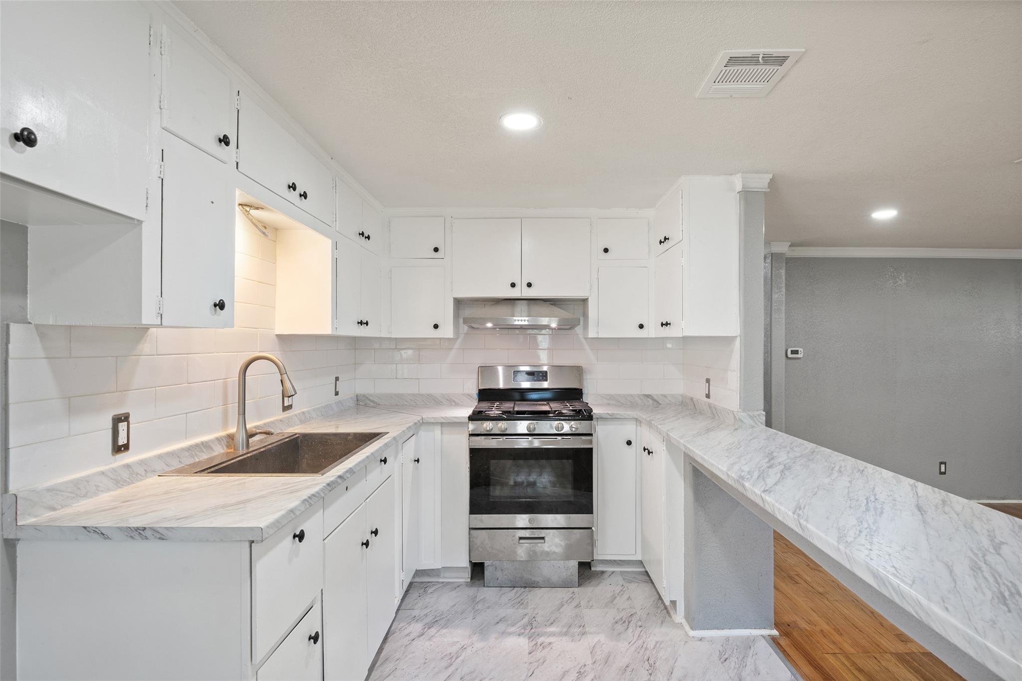210 Highcrest Drive Granite Shoals TX 78654