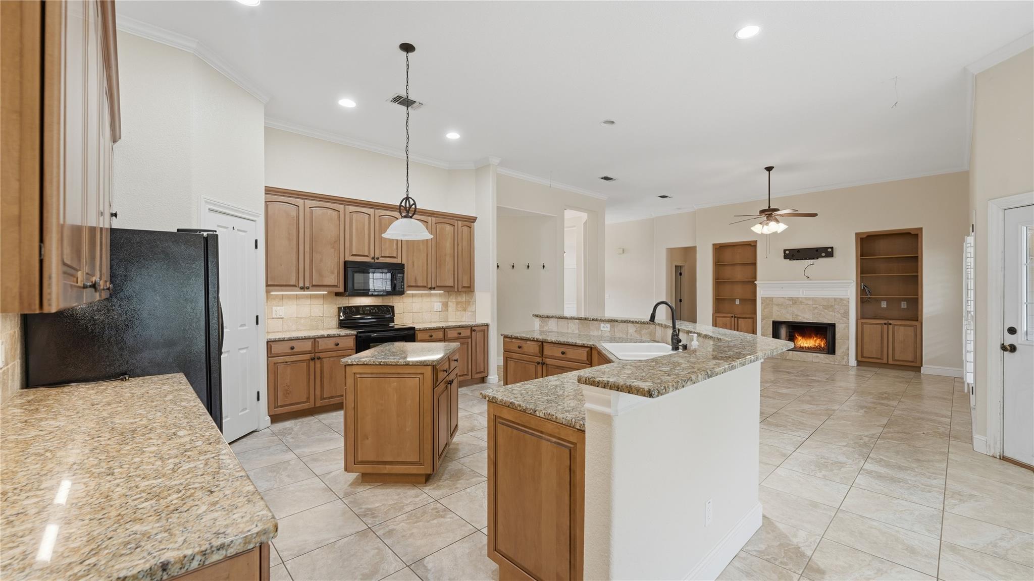 905 Mountain Drive San Marcos TX 78666