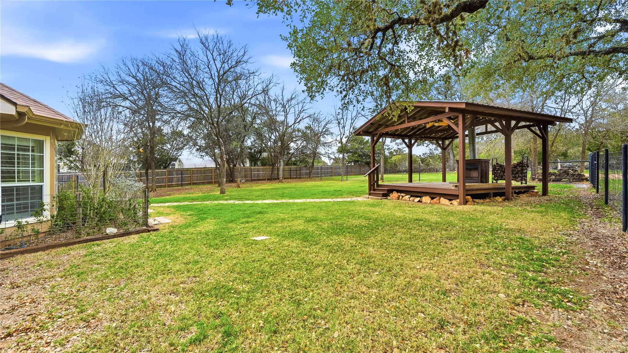 905 Mountain Drive San Marcos TX 78666