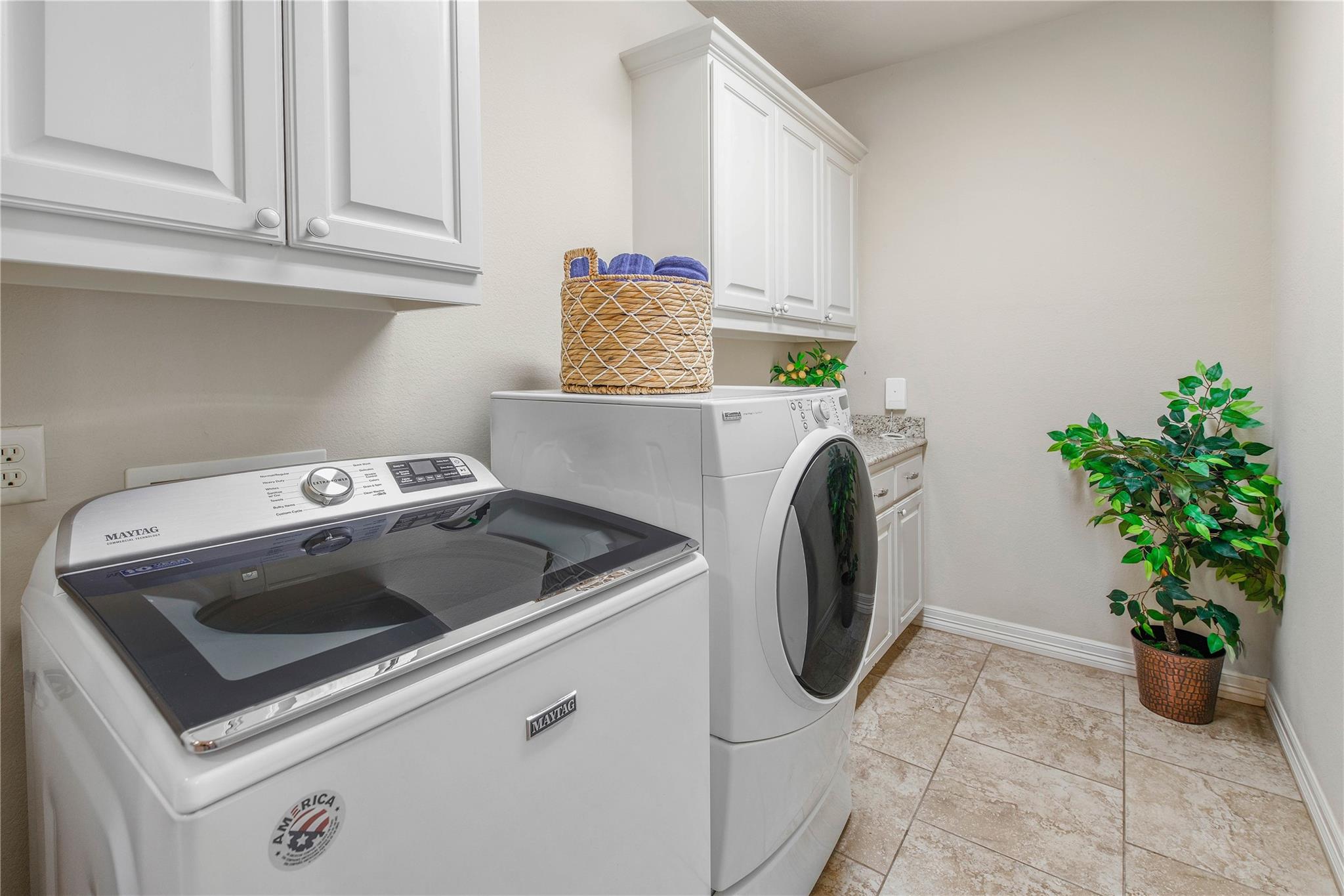 2491 Newark Circle College Station TX 77845
