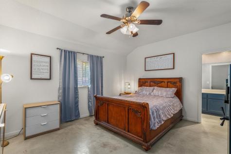 1202 E Avenue F Lampasas TX 76550