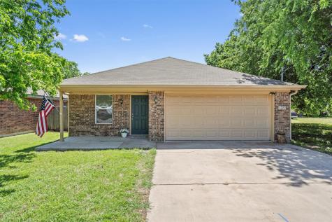 1202 E Avenue F Lampasas TX 76550