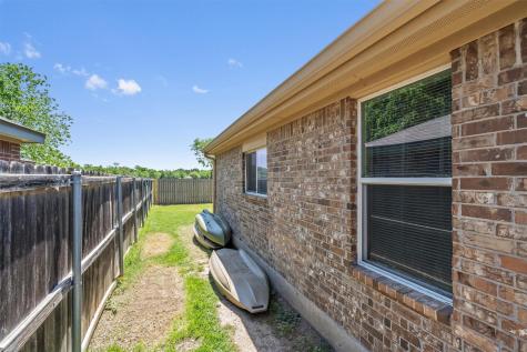 1202 E Avenue F Lampasas TX 76550