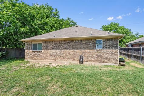 1202 E Avenue F Lampasas TX 76550