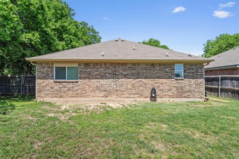1202 E Avenue F Lampasas TX 76550