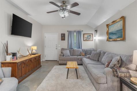 1202 E Avenue F Lampasas TX 76550