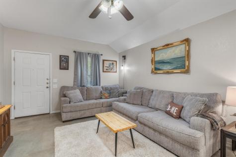 1202 E Avenue F Lampasas TX 76550