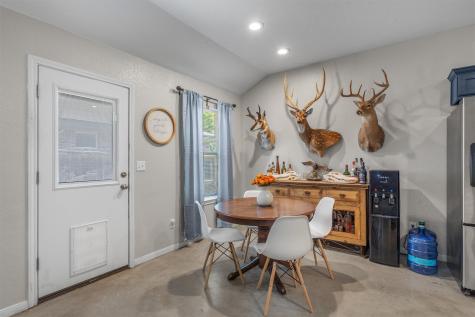 1202 E Avenue F Lampasas TX 76550