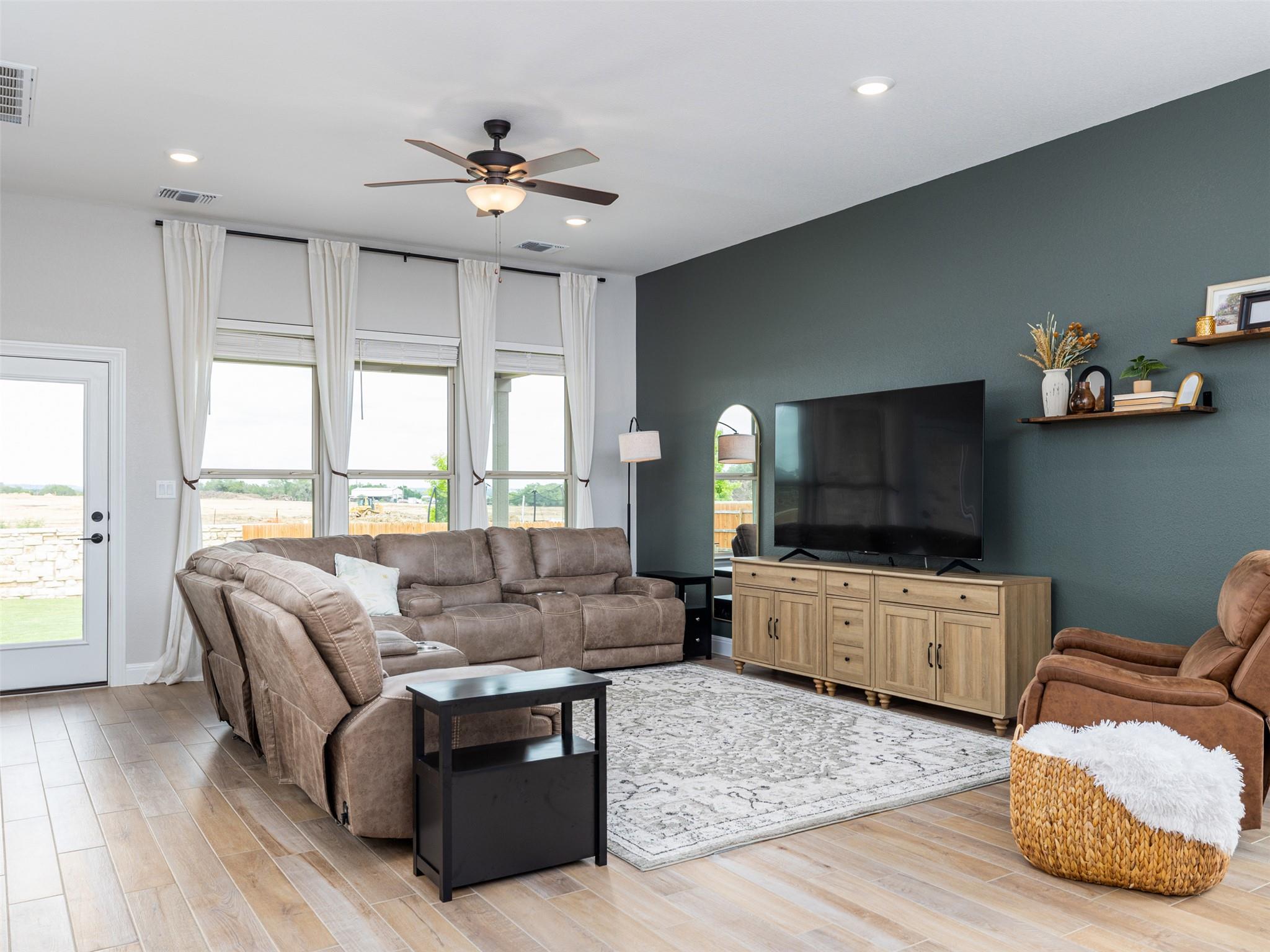 104 Keswick Street Liberty Hill TX 78642