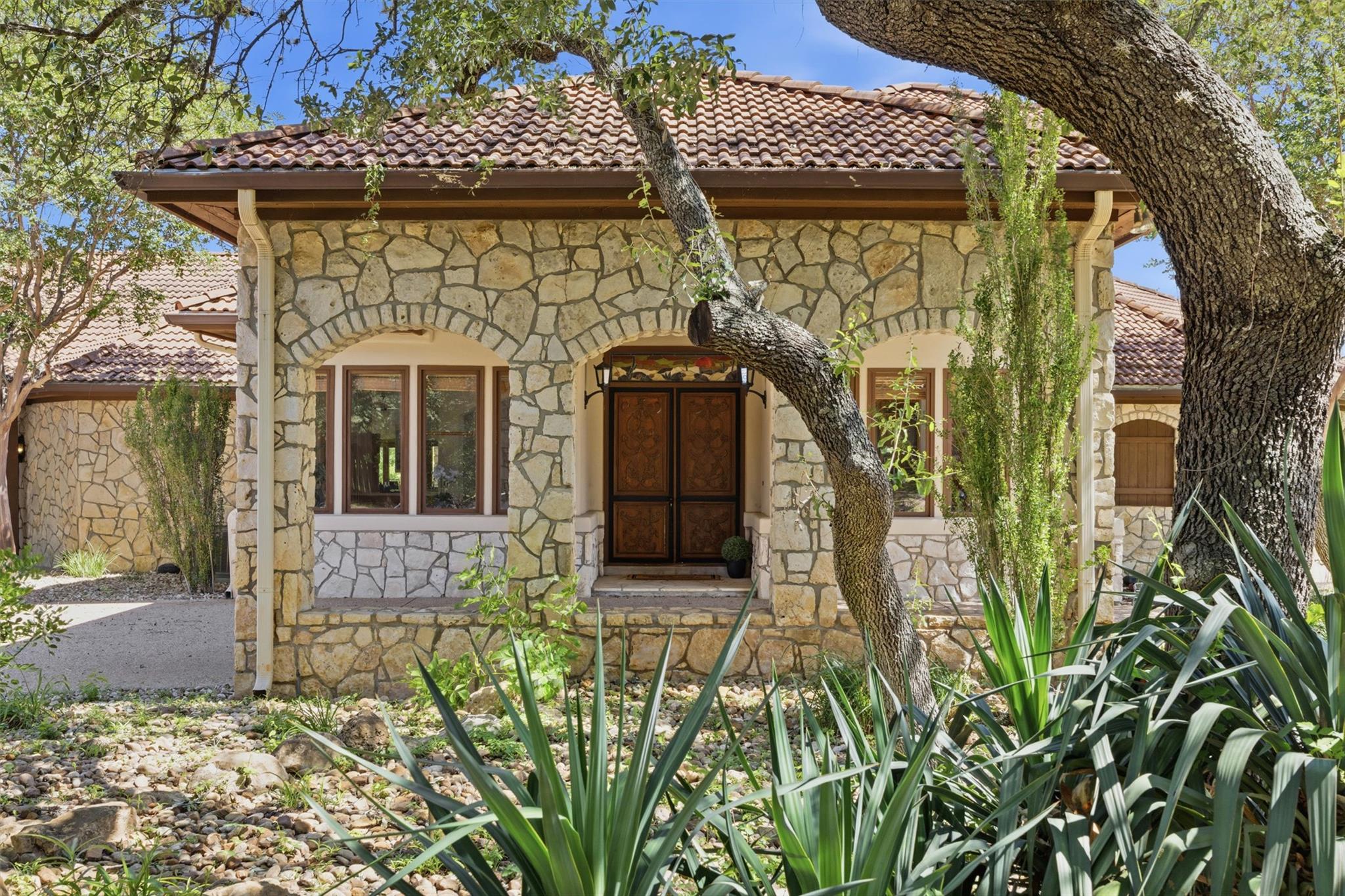 1600 Las Entradas Drive Spicewood TX 78669