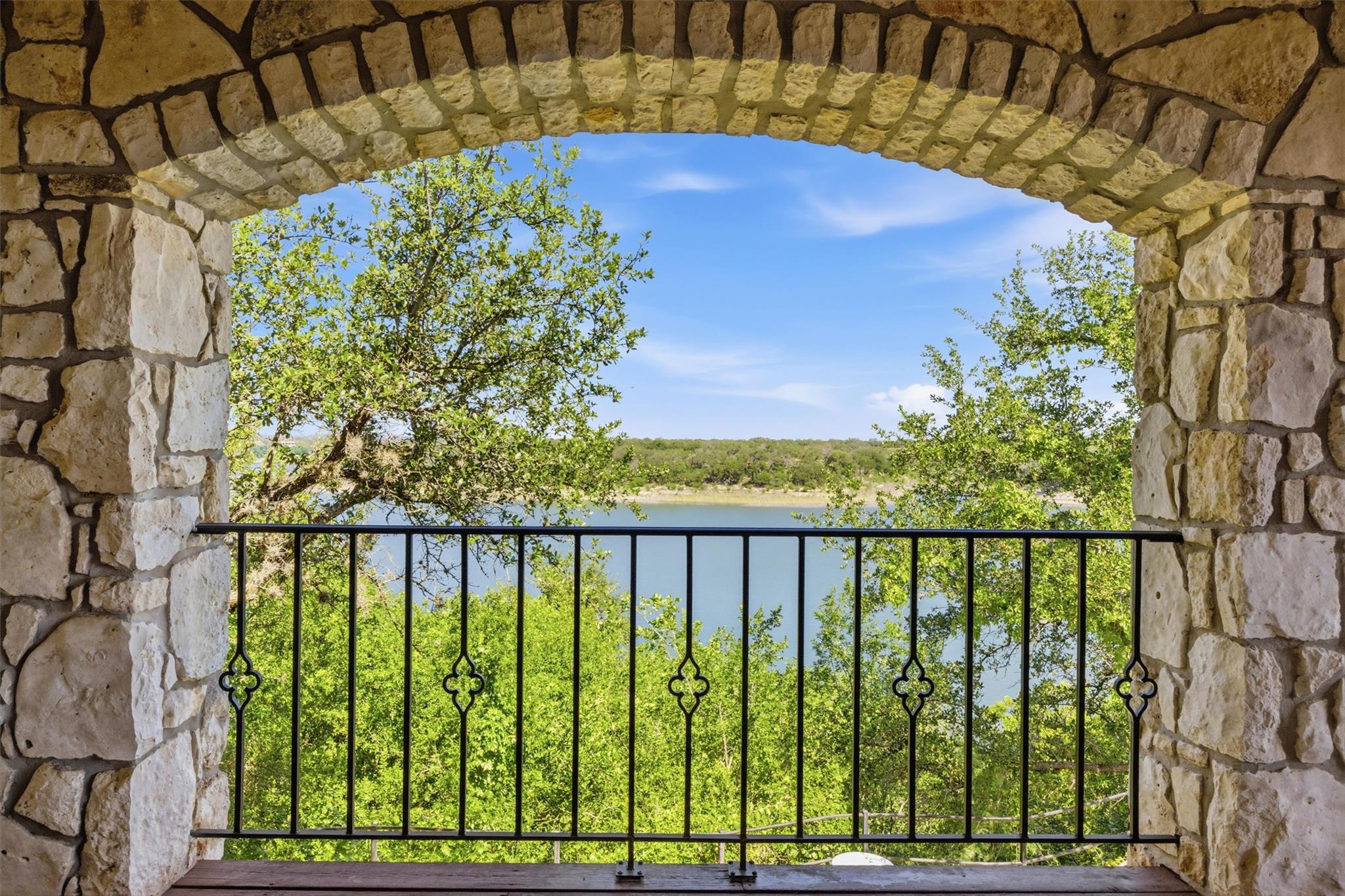 1600 Las Entradas Drive Spicewood TX 78669