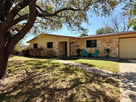 141 Oaklane Drive Universal City TX 78148