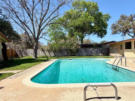 141 Oaklane Drive Universal City TX 78148