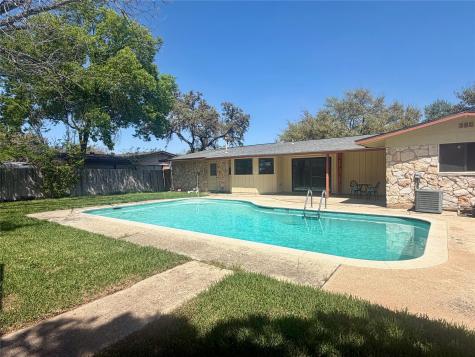 141 Oaklane Drive Universal City TX 78148