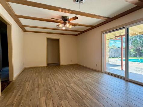 141 Oaklane Drive Universal City TX 78148