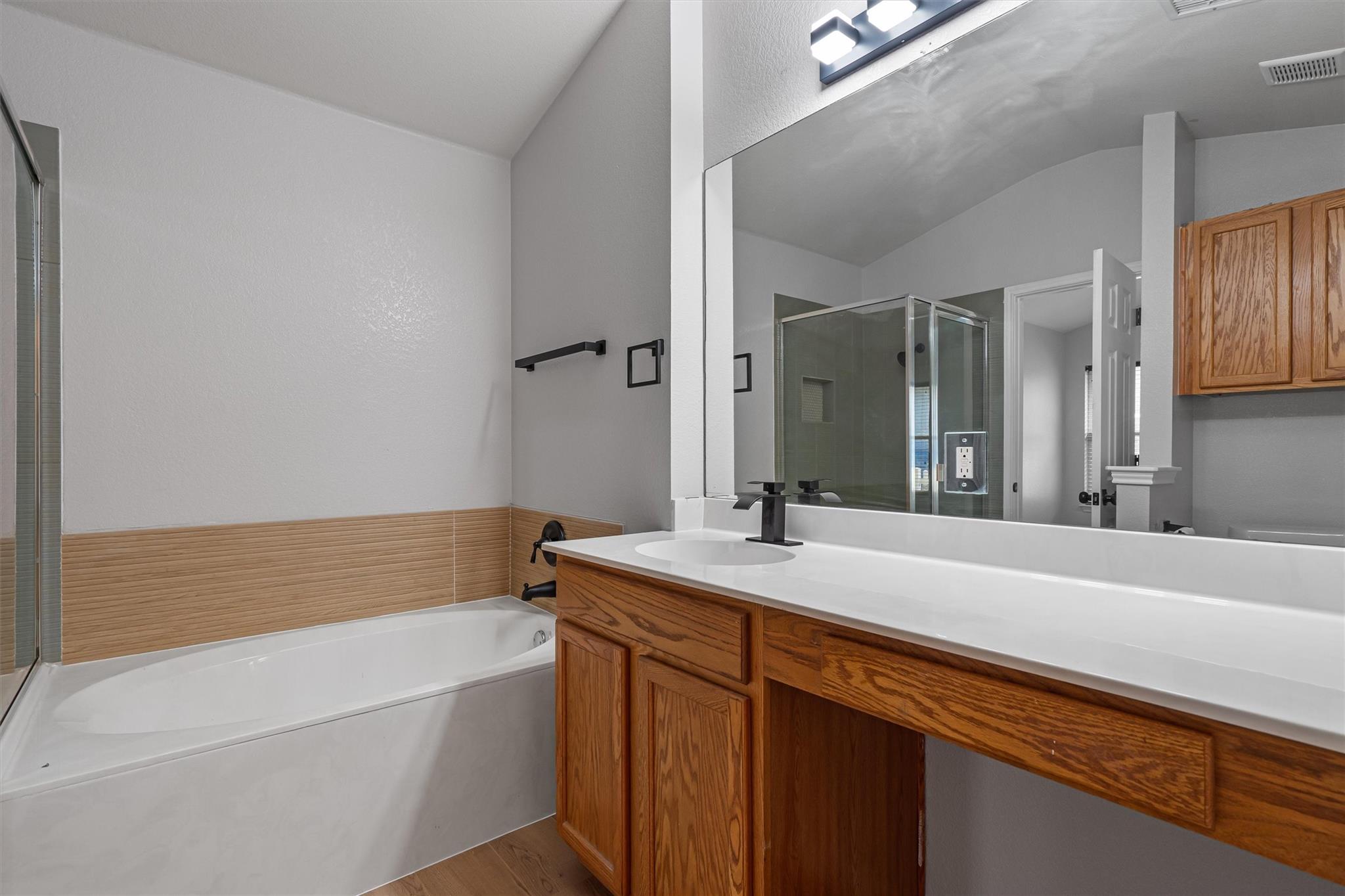 744 Fairway Kyle TX 78640