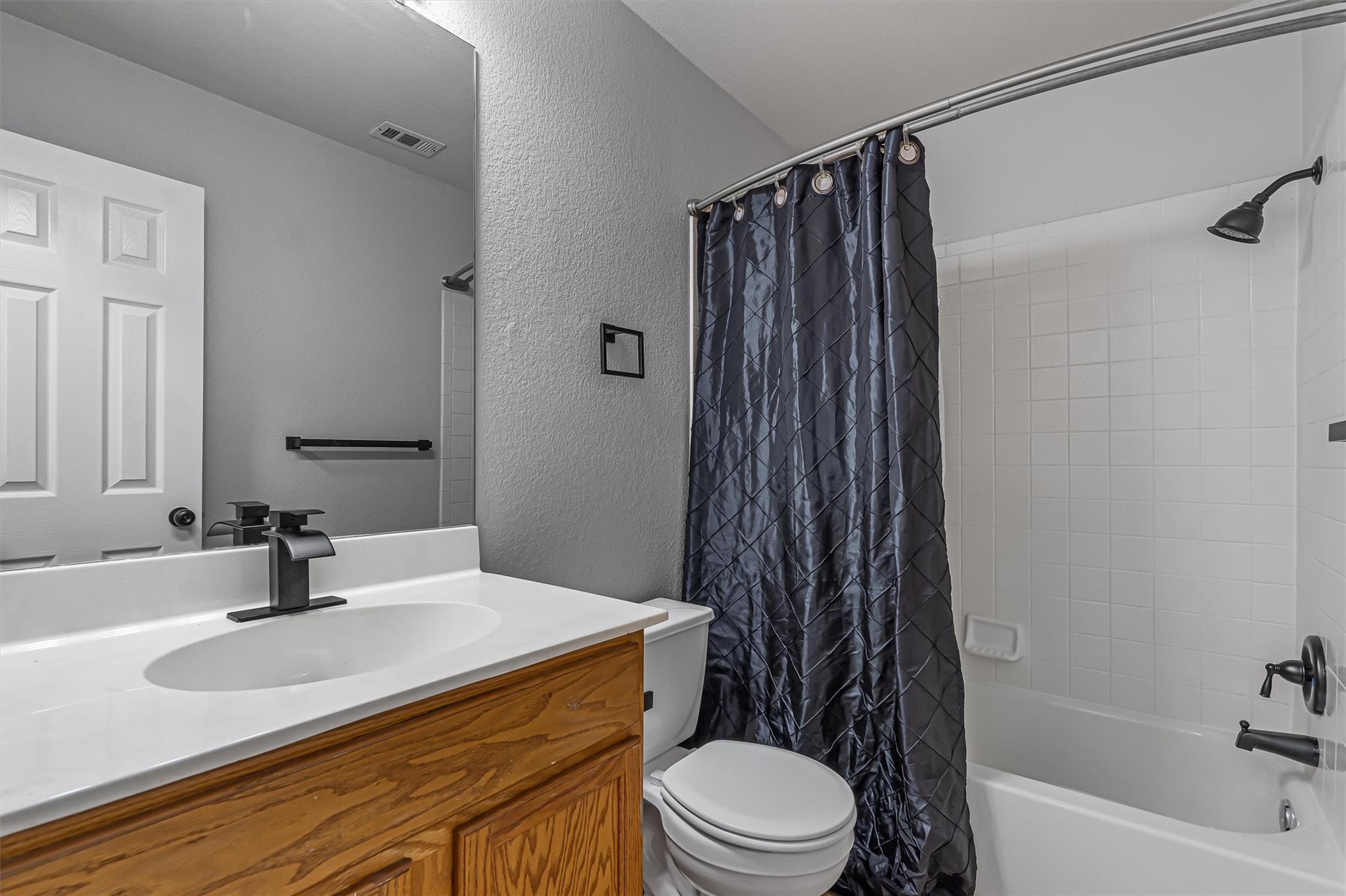 744 Fairway Kyle TX 78640
