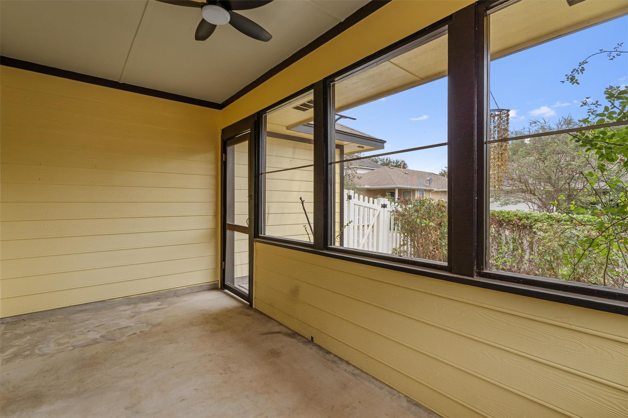 744 Fairway Kyle TX 78640