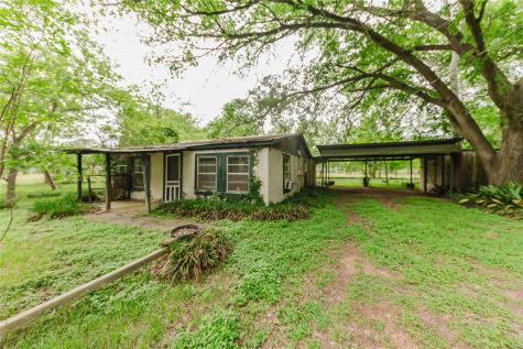 262 Highway 95 S Smithville TX 78957