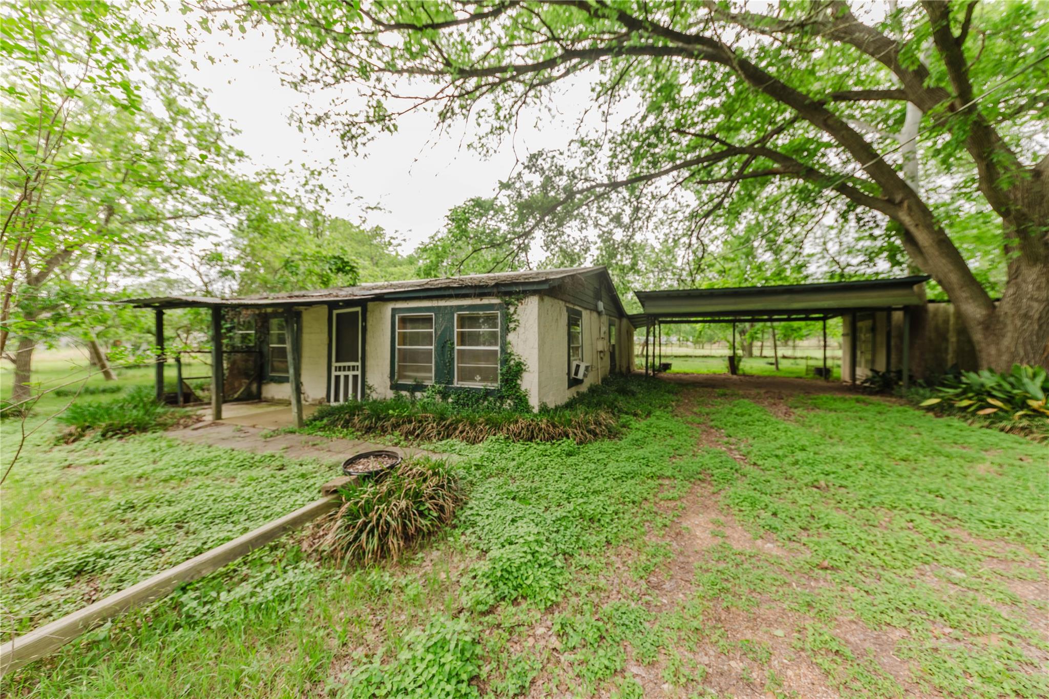 262 Highway 95 S Smithville TX 78957