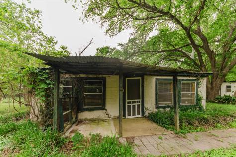 262 Highway 95 S Smithville TX 78957