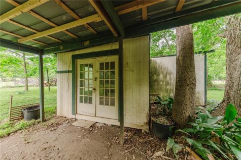 262 Highway 95 S Smithville TX 78957