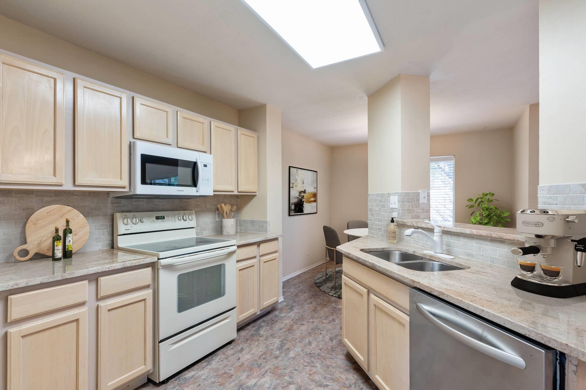 7704 Plateau Cove Lago Vista TX 78645