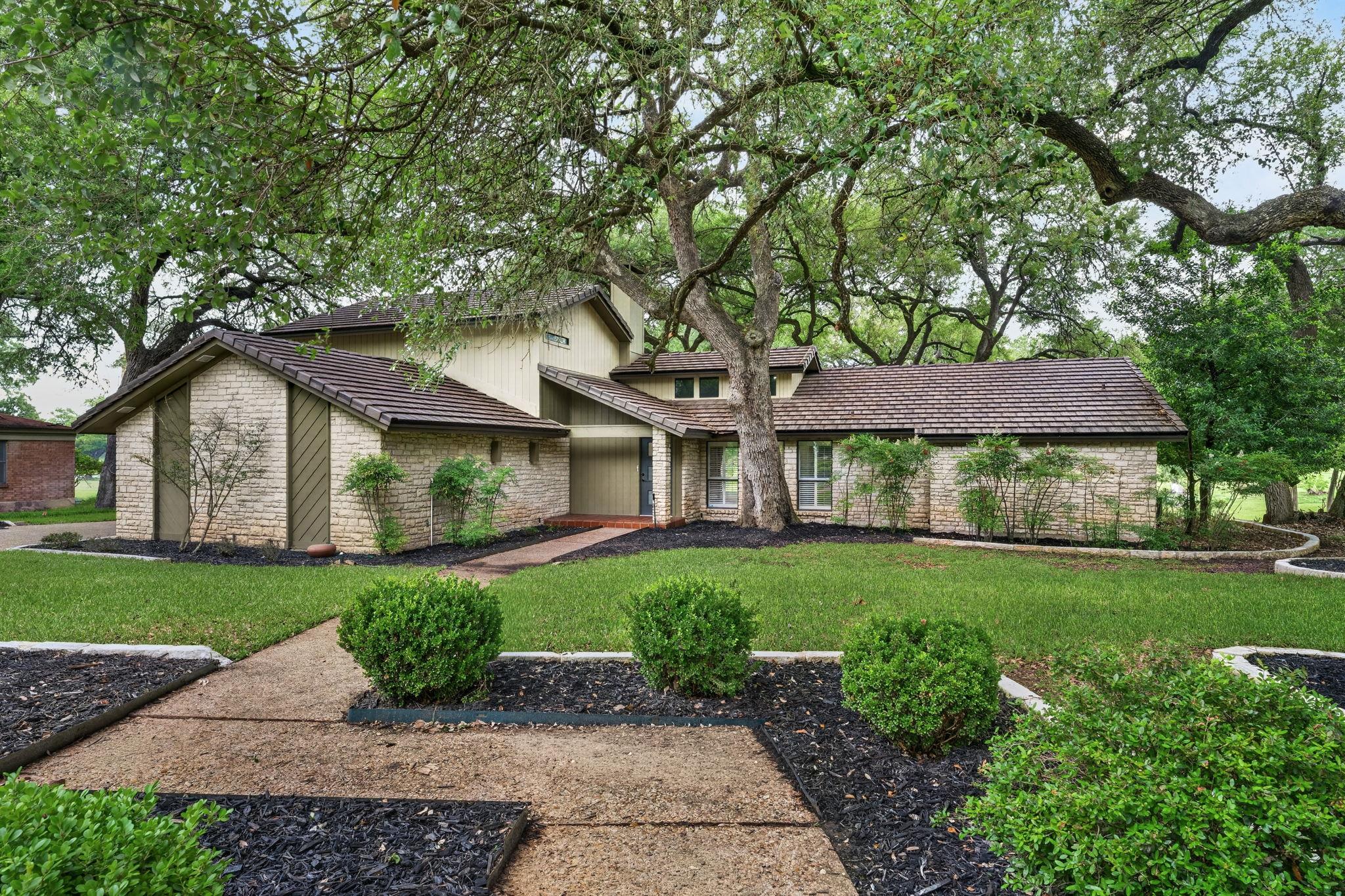 1301 Mill Creek Drive Salado TX 76571