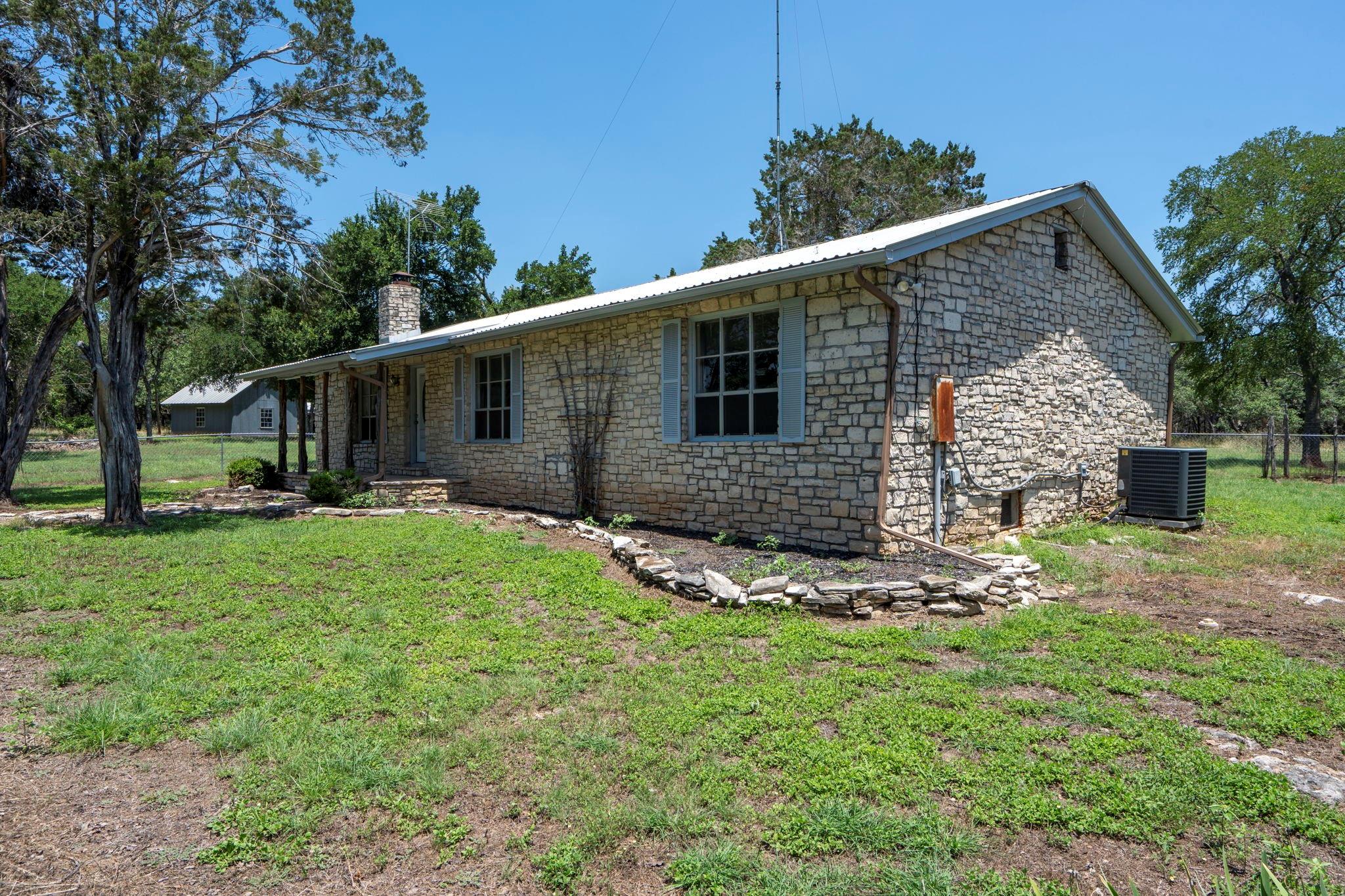 801 Billie Brooks Lane Driftwood TX 78619