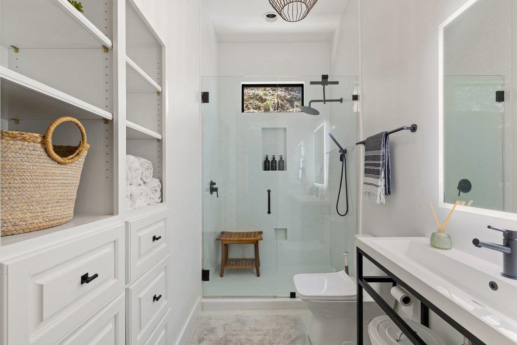 401 Rogart Drive Spicewood TX 78669