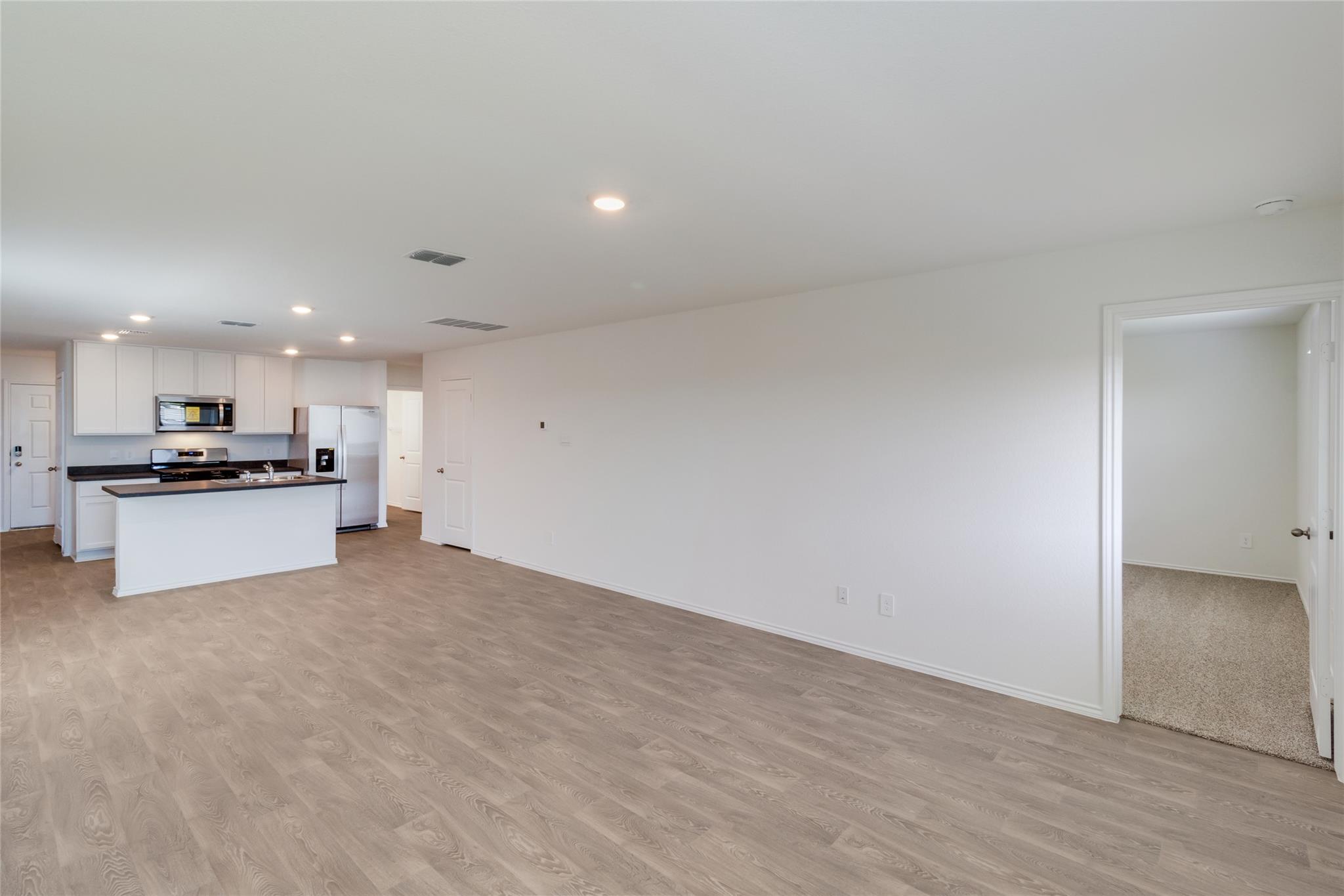 433 Sandringham Loop Uhland TX 78640