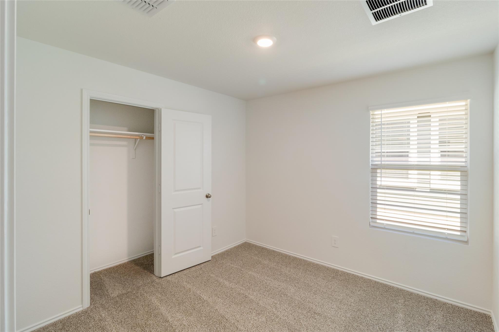 433 Sandringham Loop Uhland TX 78640