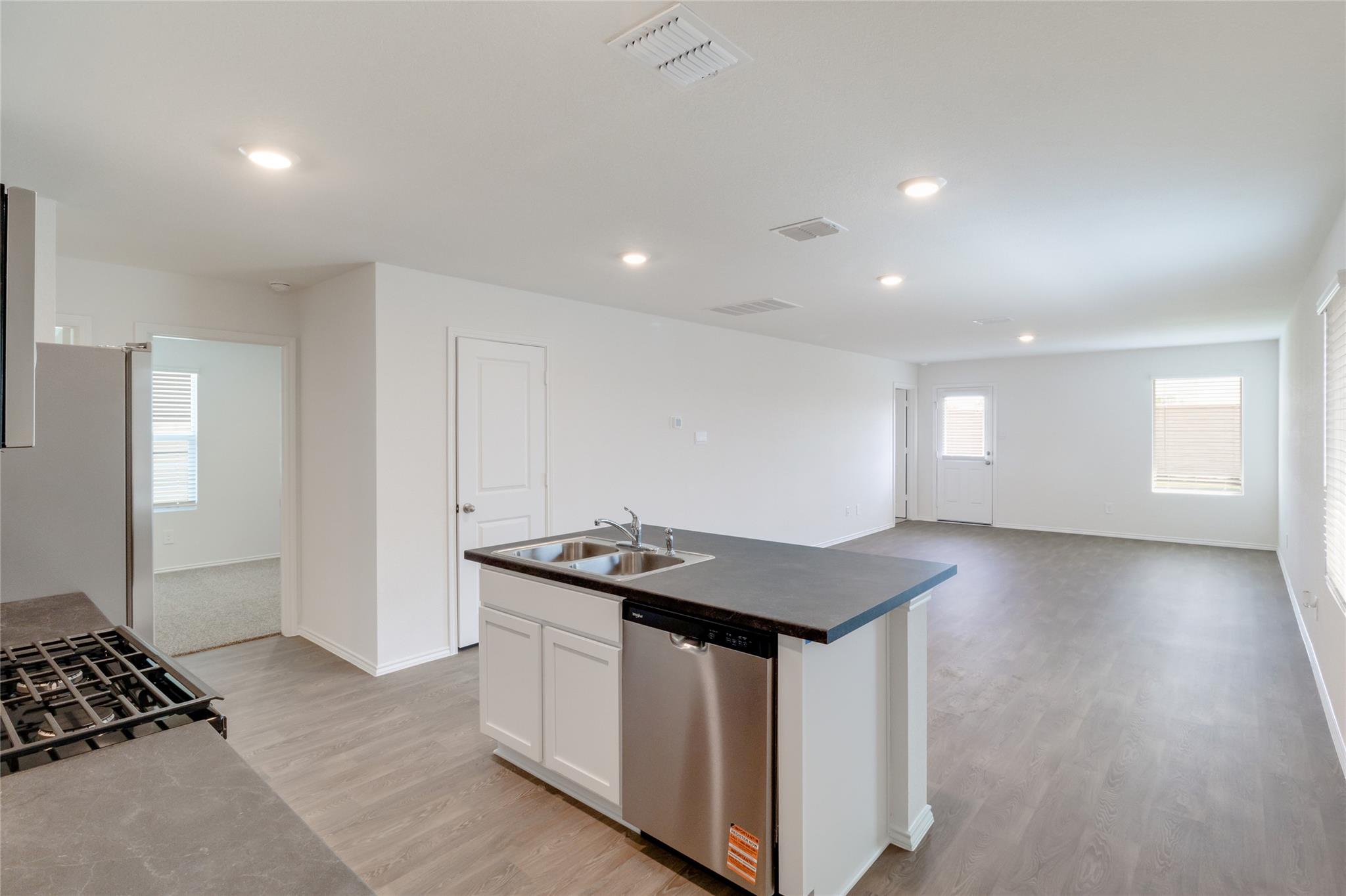 433 Sandringham Loop Uhland TX 78640