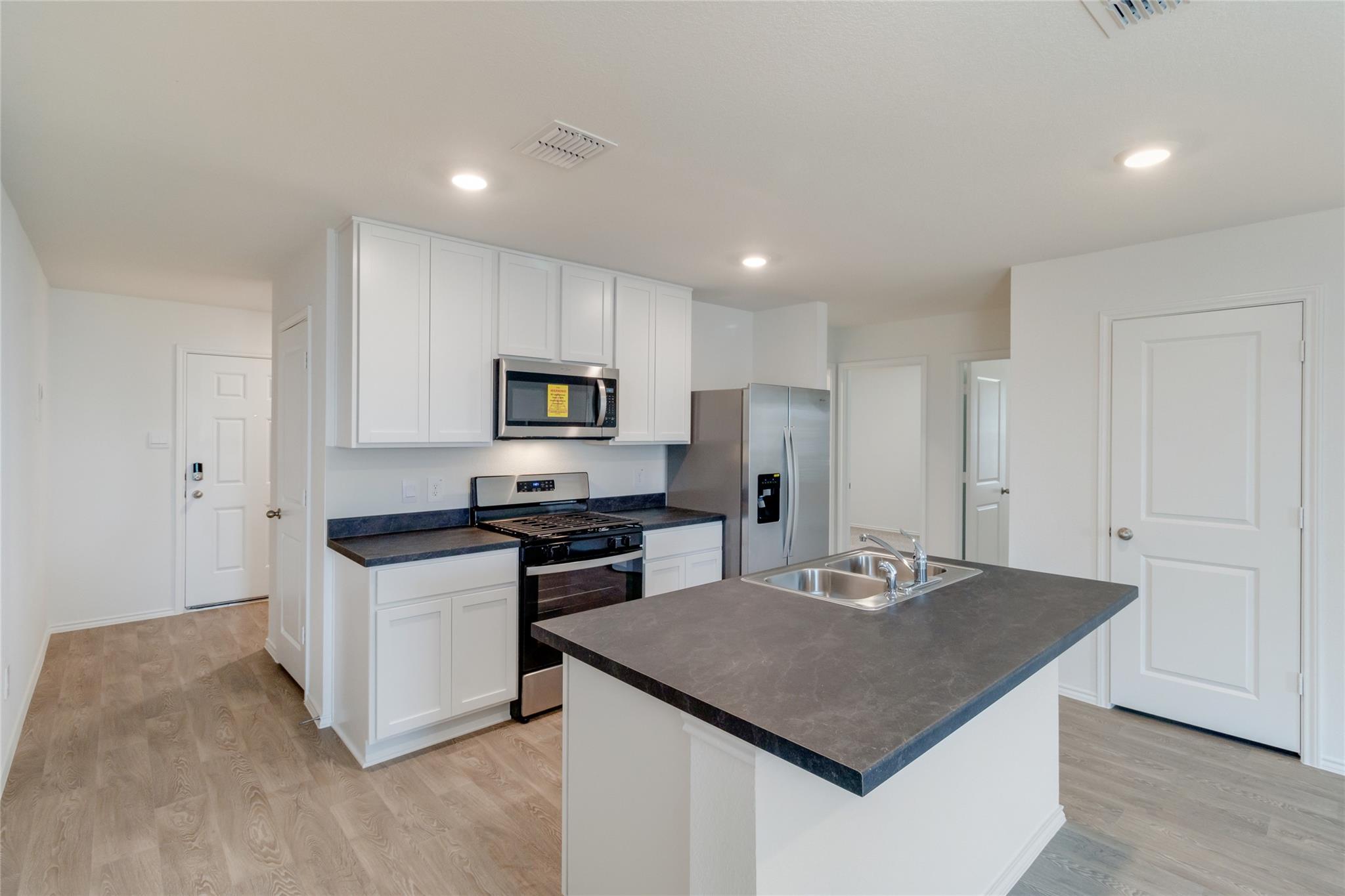 433 Sandringham Loop Uhland TX 78640