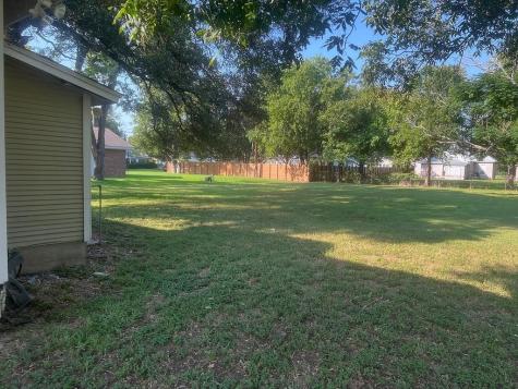 559 S Madison Street La Grange TX 78945