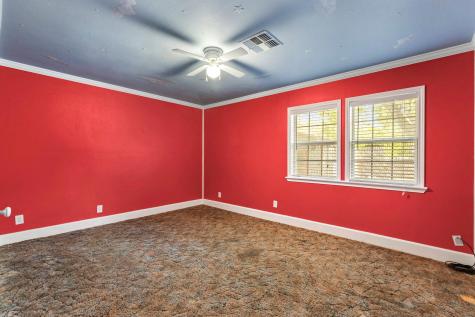 924 W Live Oak Street Lockhart TX 78644