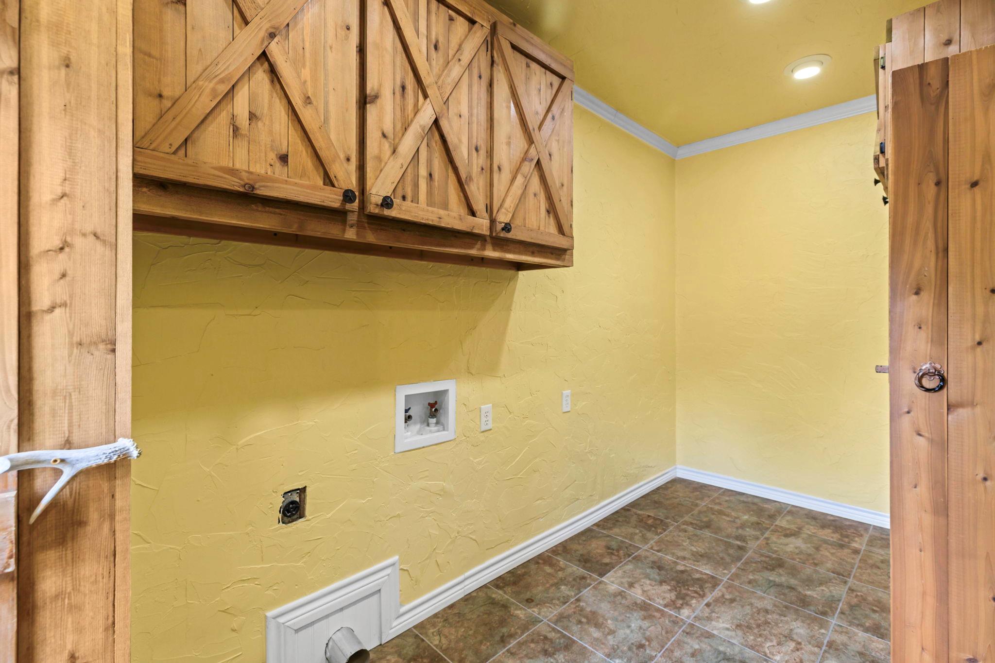 924 W Live Oak Street Lockhart TX 78644